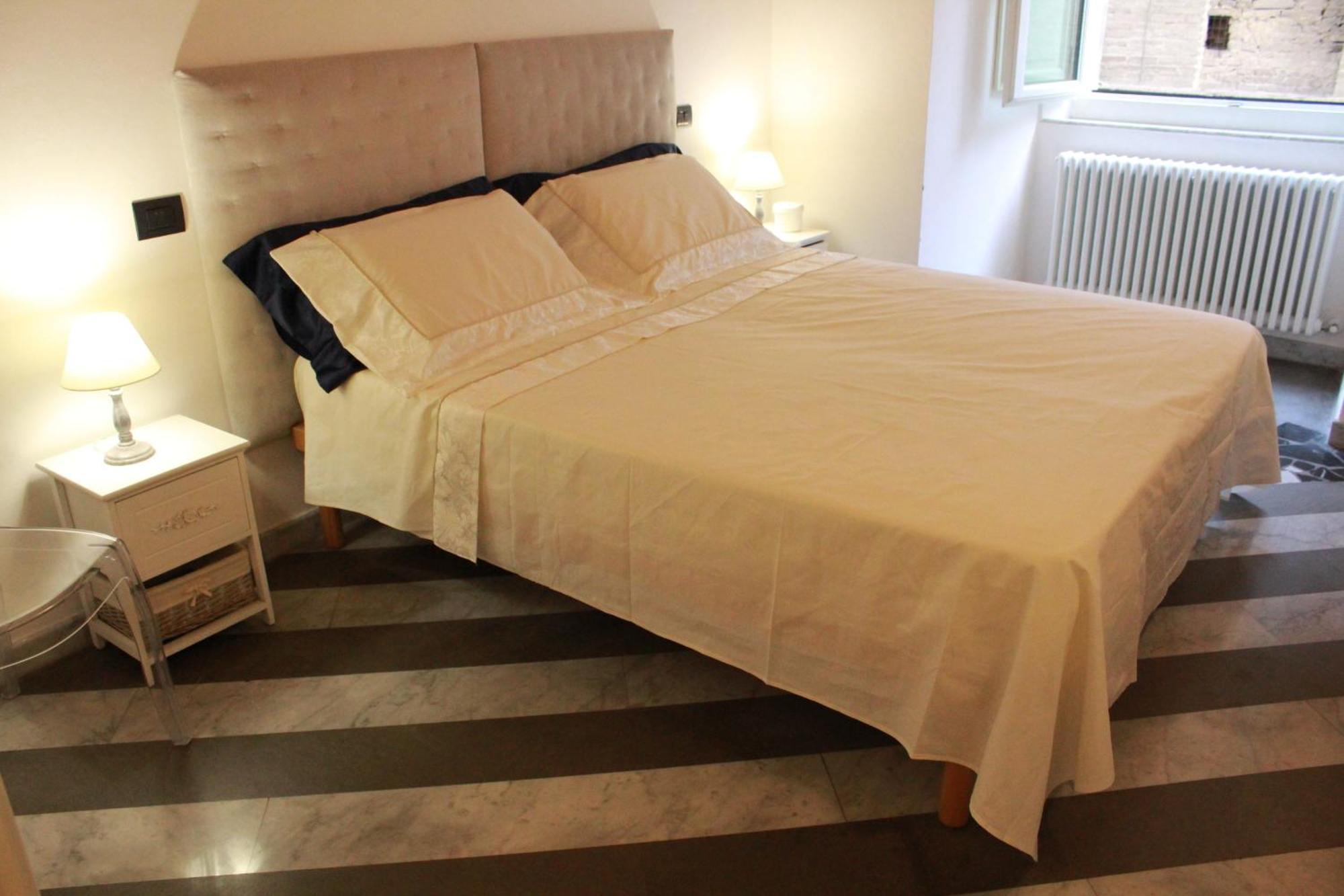 Luxury Suite Apartment Angiolieri Siena Esterno foto